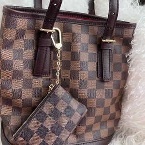 Louis Vuitton bucket bag EUC